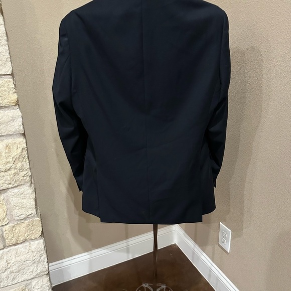 Men’s Caravelli slim navy suit jacket/coat.  EUC. - Picture 4 of 6